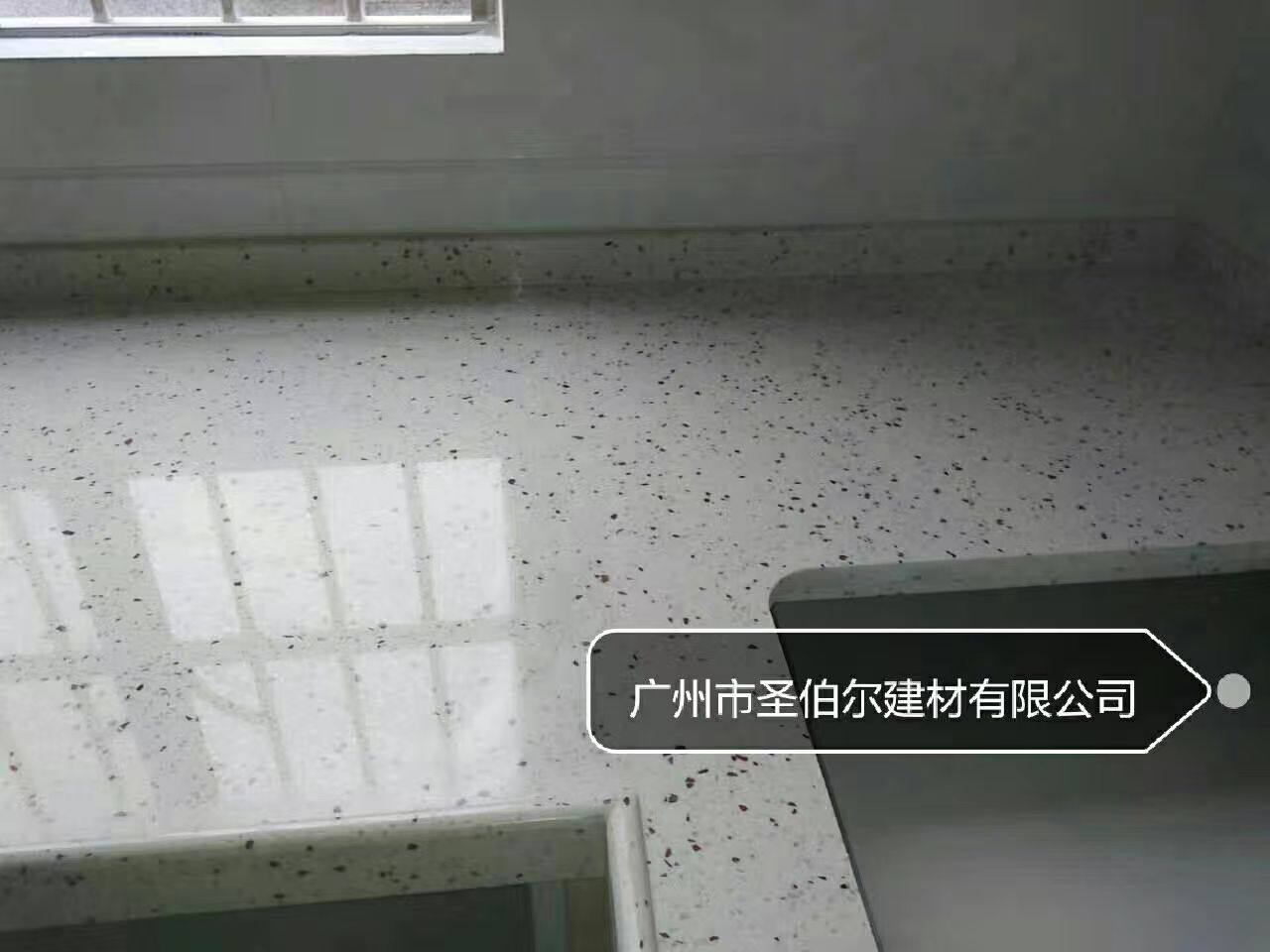 884907036721976418